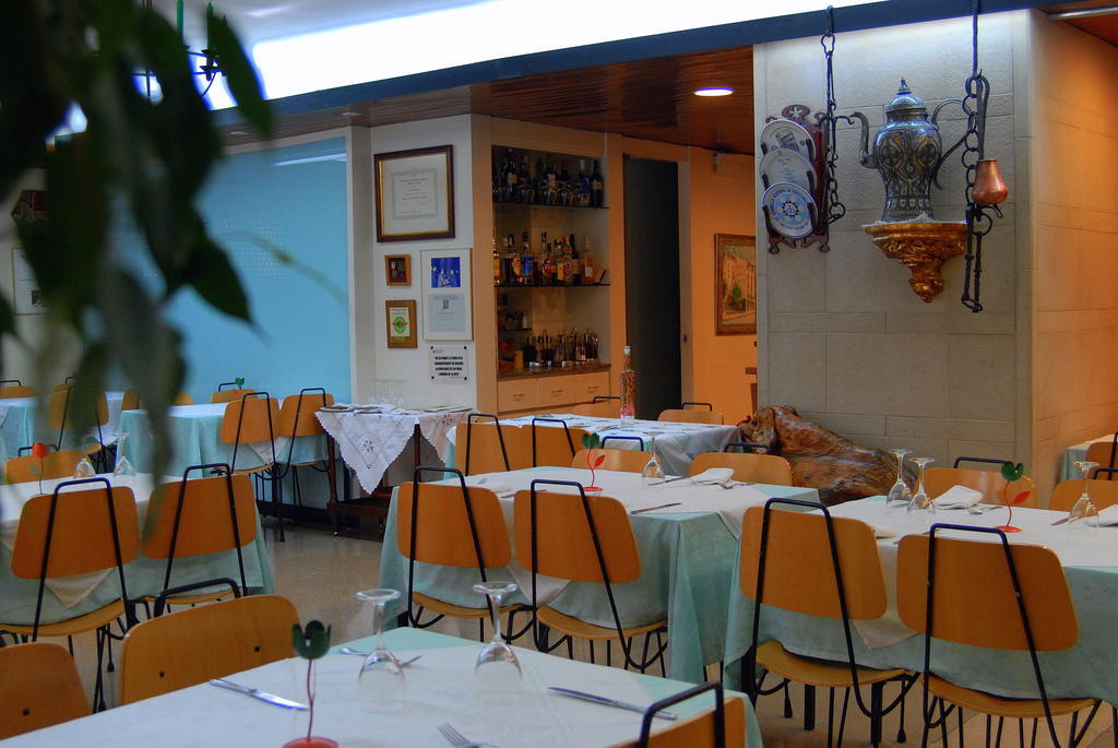 Hostal Victor Oliana Esterno foto